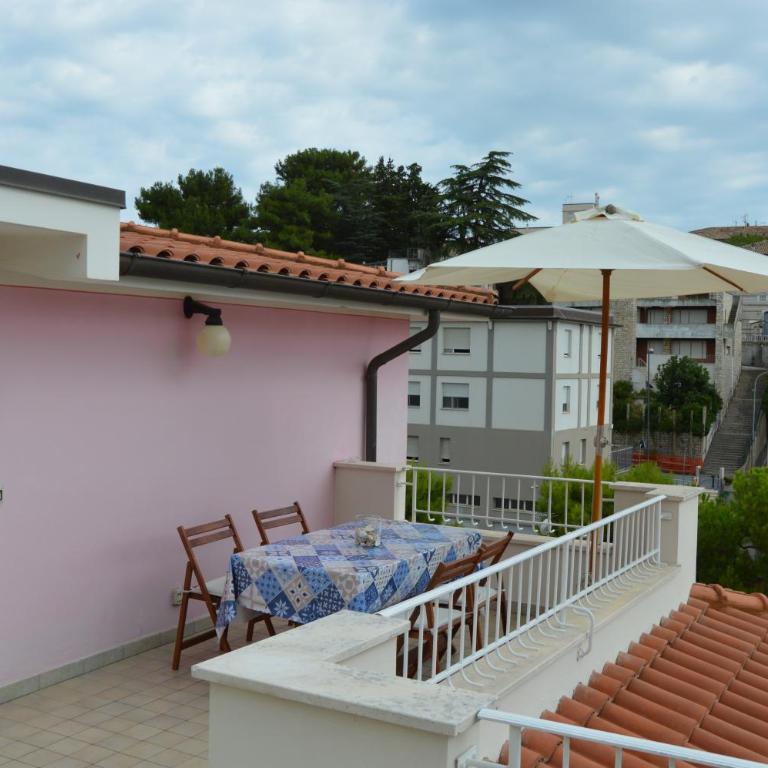 A casa di Lucia - Appartamento con 2 Camere da Letto - 1