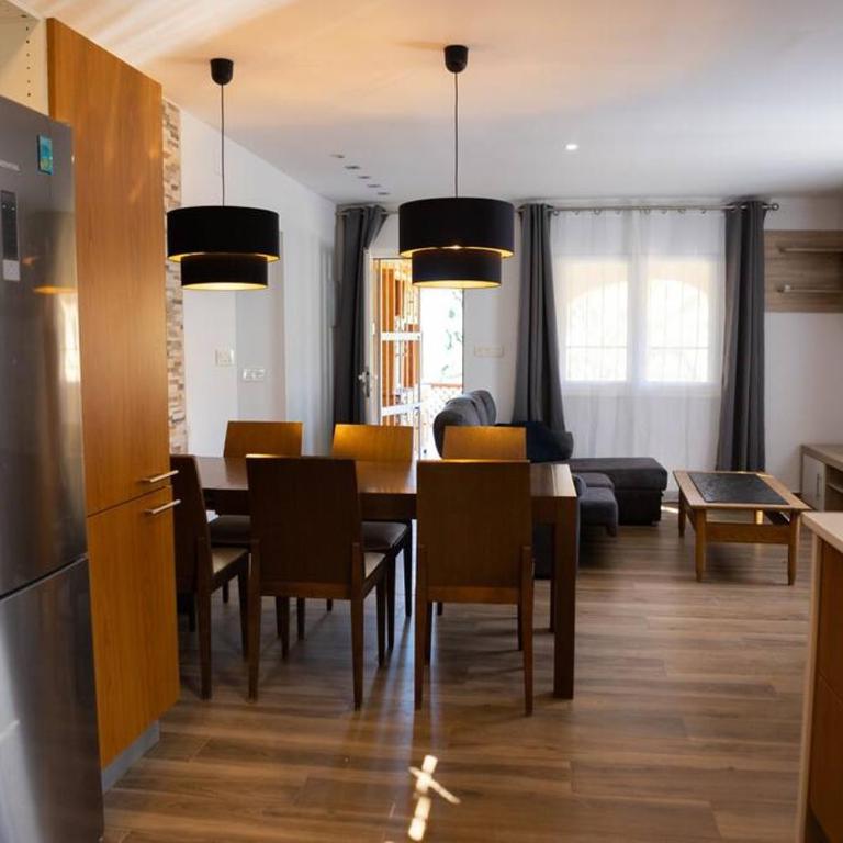 Chalet Con Piscina Privada - Apartment - 31