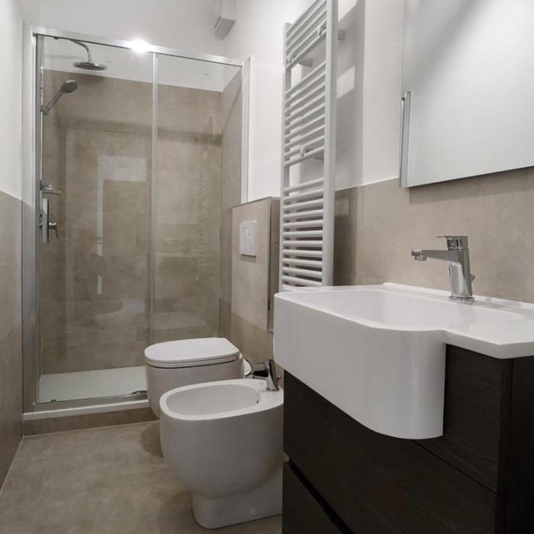 Aurora Rooms - Affitti Brevi Italia - Deluxe King Room - 4