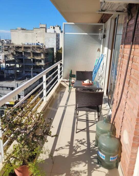 Departamento 2 dormitorios, a metros de hospital - Apartamento de 2 dormitorios - 34