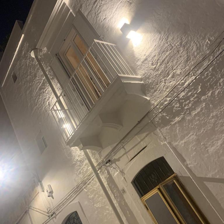 HOSTuni - Double Room with Balcony - 10