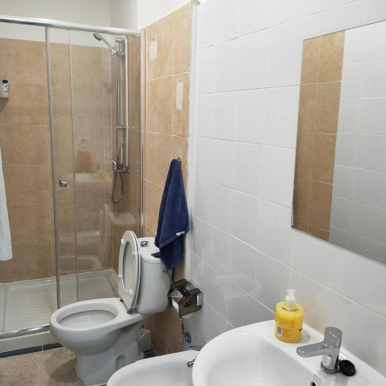 Hospedaje en Madrid - One-Bedroom Apartment - 6