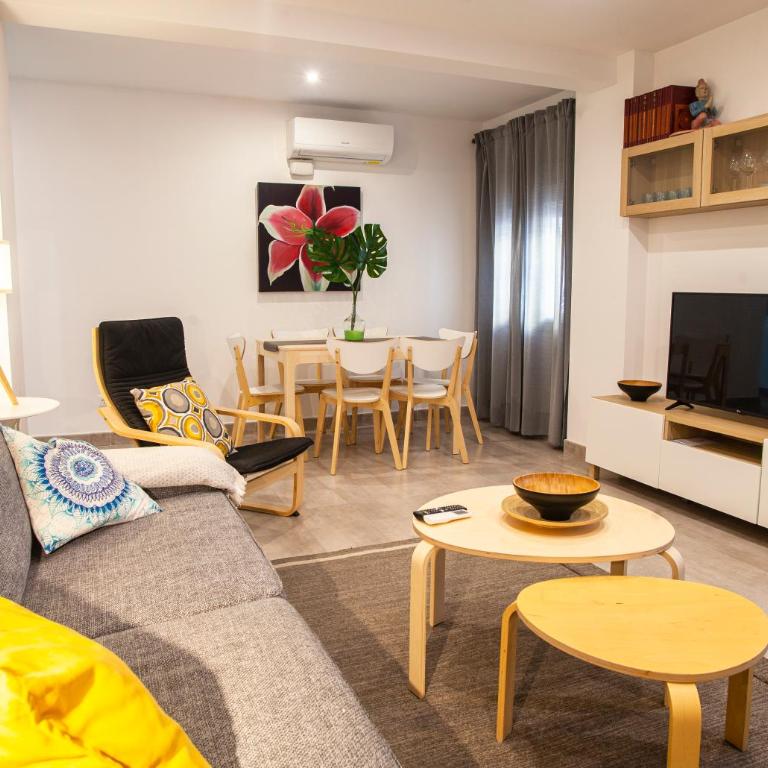 RENOVATED HOUSE IN OLD TOWN MARBELLA. - Casa de 4 dormitorios - 2