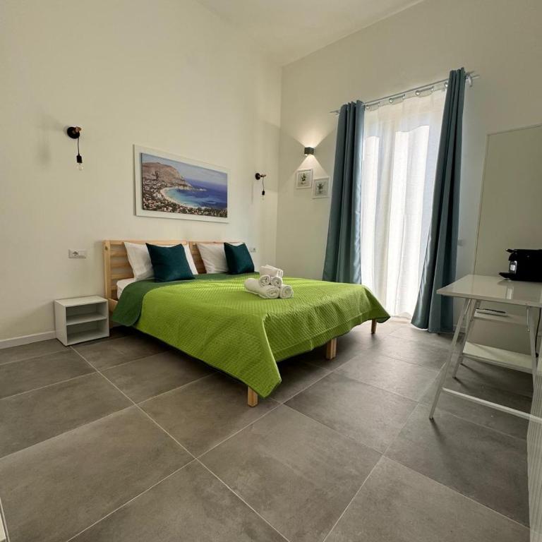 My Happy Place Rooms - Camera Matrimoniale/Doppia con Letti Singoli con Balcone - 8