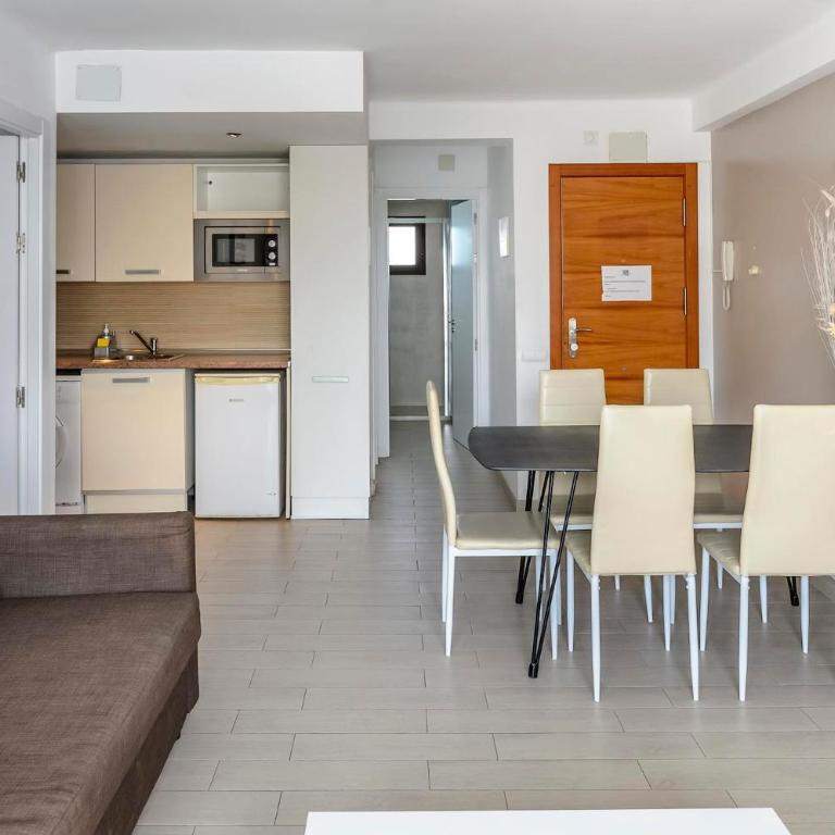 Apartamentos Esmeralda Ibiza - Apartamento con balcón - 2
