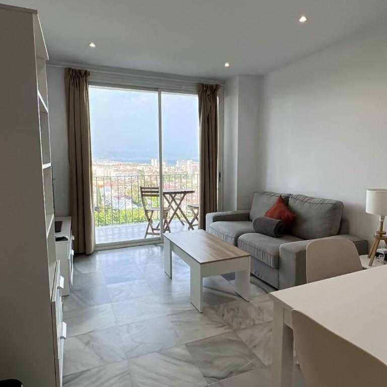 Apt Buenavista en Torremolinos increíbles vistas hacia Málaga 5min del centro y muy cerca de la playa - Apartamento de 1 dormitorio - 3