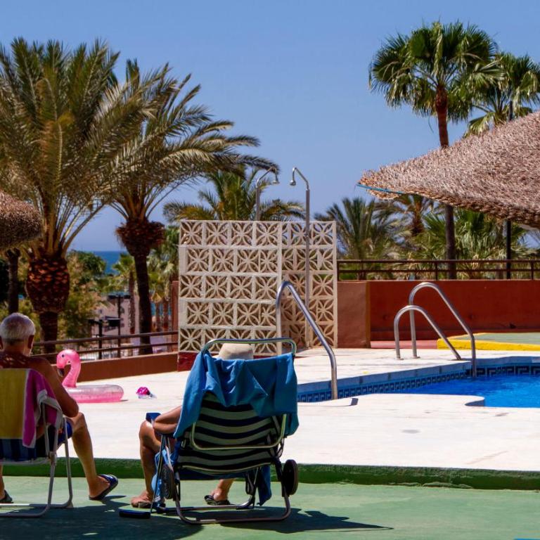 Modern and bright apartment by Fuengirola Marina - One-Bedroom Apartment with Balcony and Sea View - 11