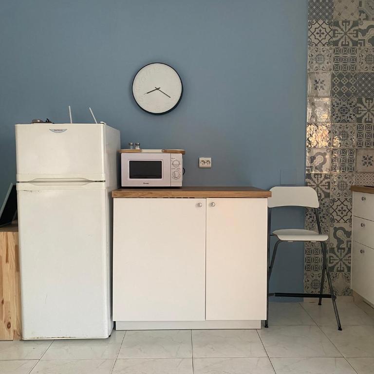 Modern and bright apartment by Fuengirola Marina - One-Bedroom Apartment with Balcony and Sea View - 19