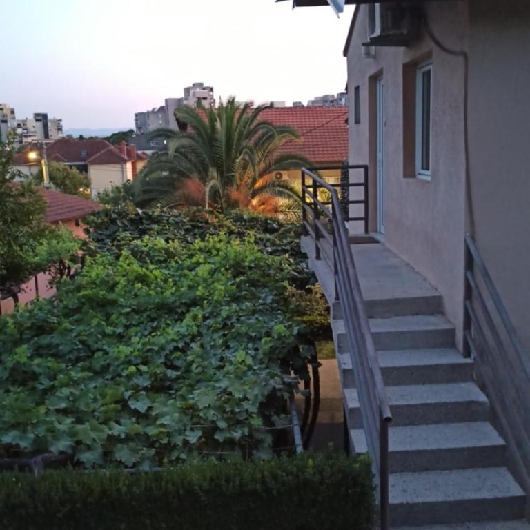 Urban Retreat Dalmatinska - Apartman sa Terasom - 3