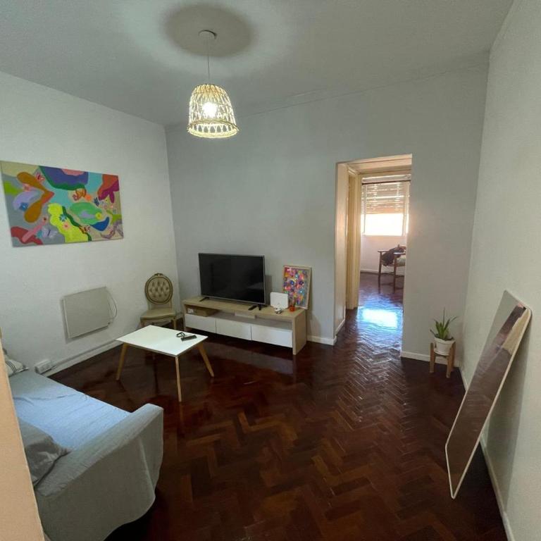 Luminoso y amplio dos ambientes en Recoleta - Apartamento de 1 dormitorio - 1