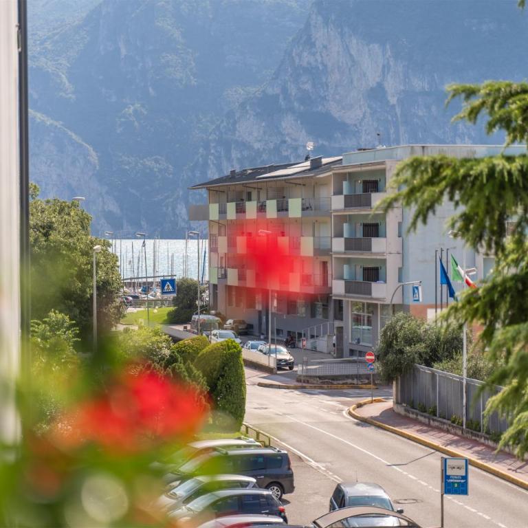 Sailing Home - Lake View - Appartamento con 2 Camere da Letto e Balcone - 3