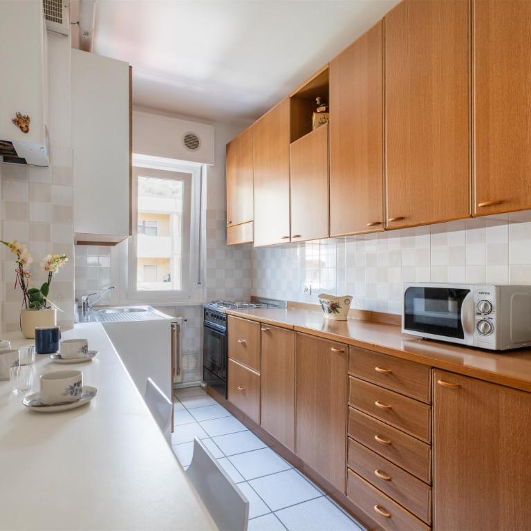 Sailing Home - Lake View - Appartamento con 2 Camere da Letto e Balcone - 10