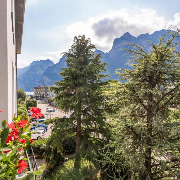 Sailing Home - Lake View - Appartamento con 2 Camere da Letto e Balcone - 4