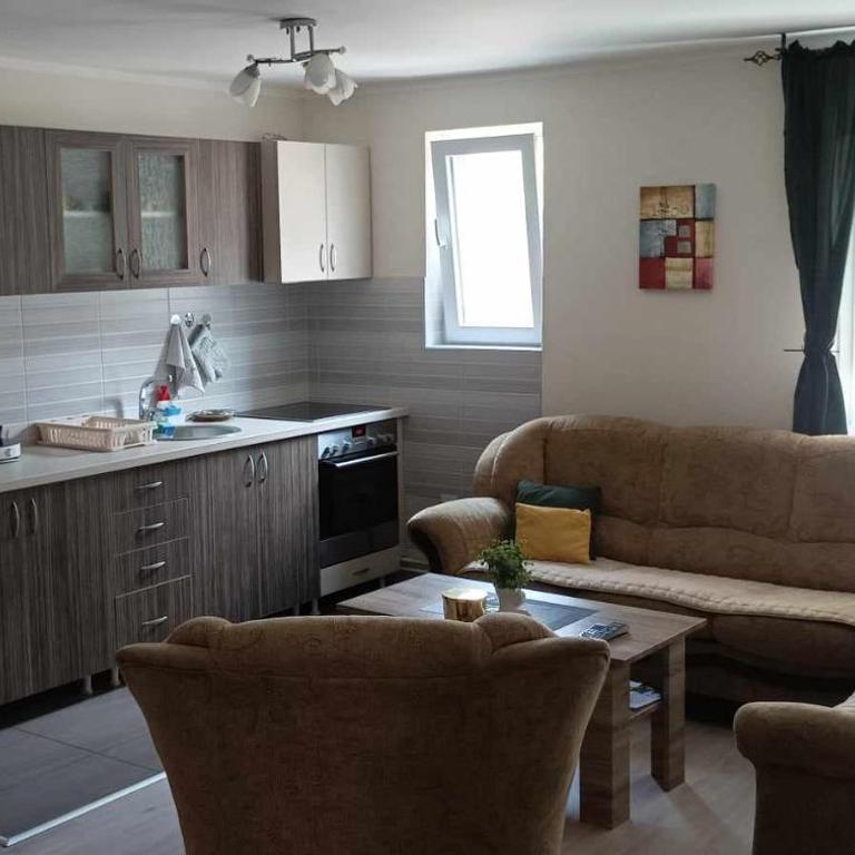 ARIANA apartman - Three-Bedroom Apartment - 4