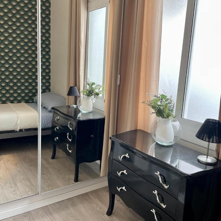 Spacious Penthouse with big private terrace & view - Three-Bedroom Apartment - 17