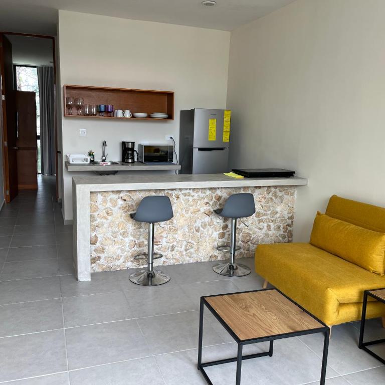 Casa Itzae Hotel Boutique - Deluxe One-Bedroom Apartment with Garden View - 19