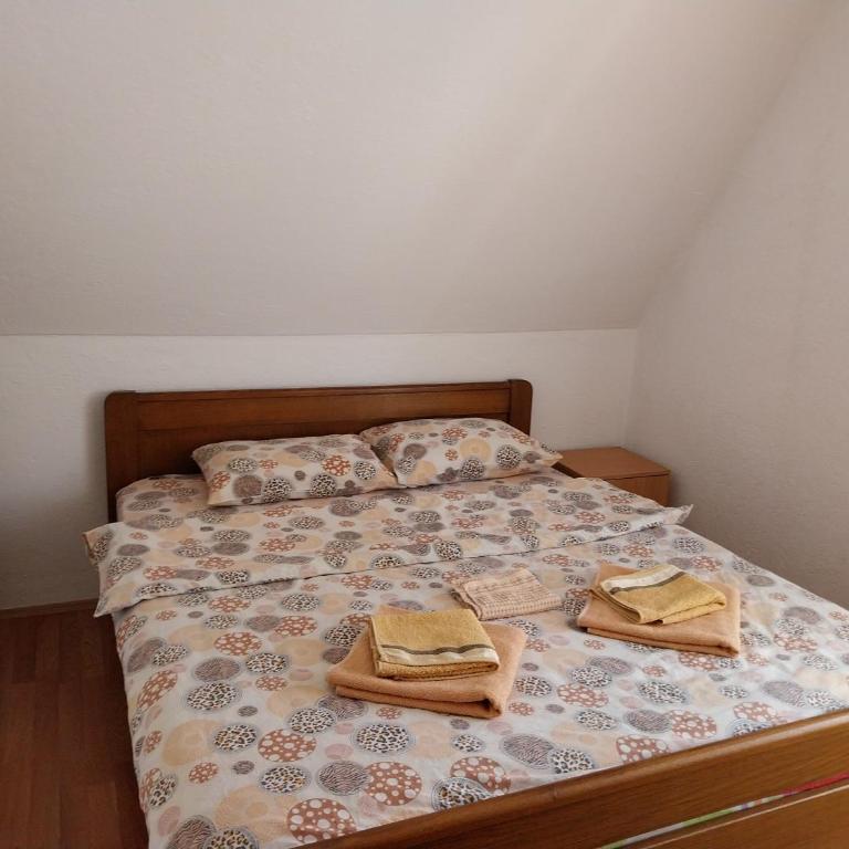 Rent a house - "Laki" - Villa - 33