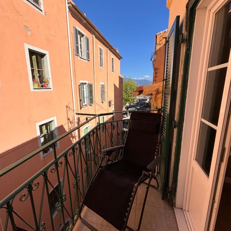 Appartement T2 Vieux Port d'Ajaccio - Appartement 1 Chambre - 9