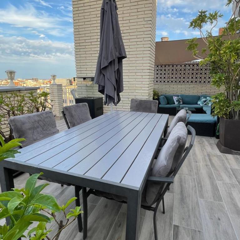 Spacious Penthouse with big private terrace & view - Three-Bedroom Apartment - 32