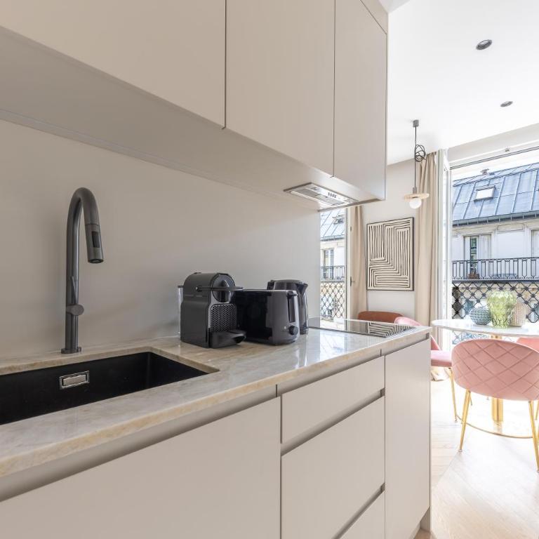 Quartier Libre Marais - Appartement Supérieur - Vue sur Ville - 10
