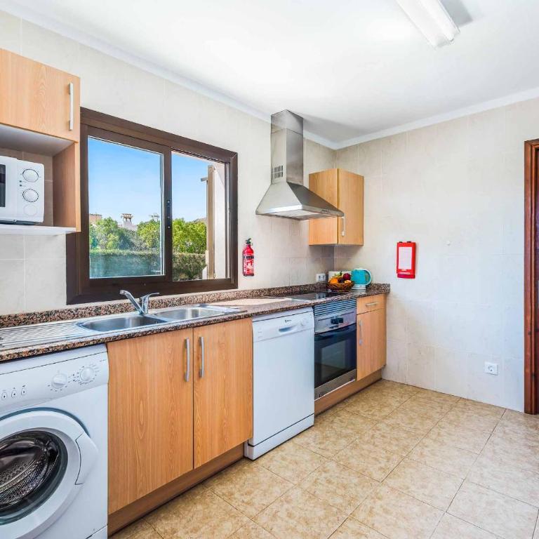 Can Papalaya - Three-Bedroom Villa - 16