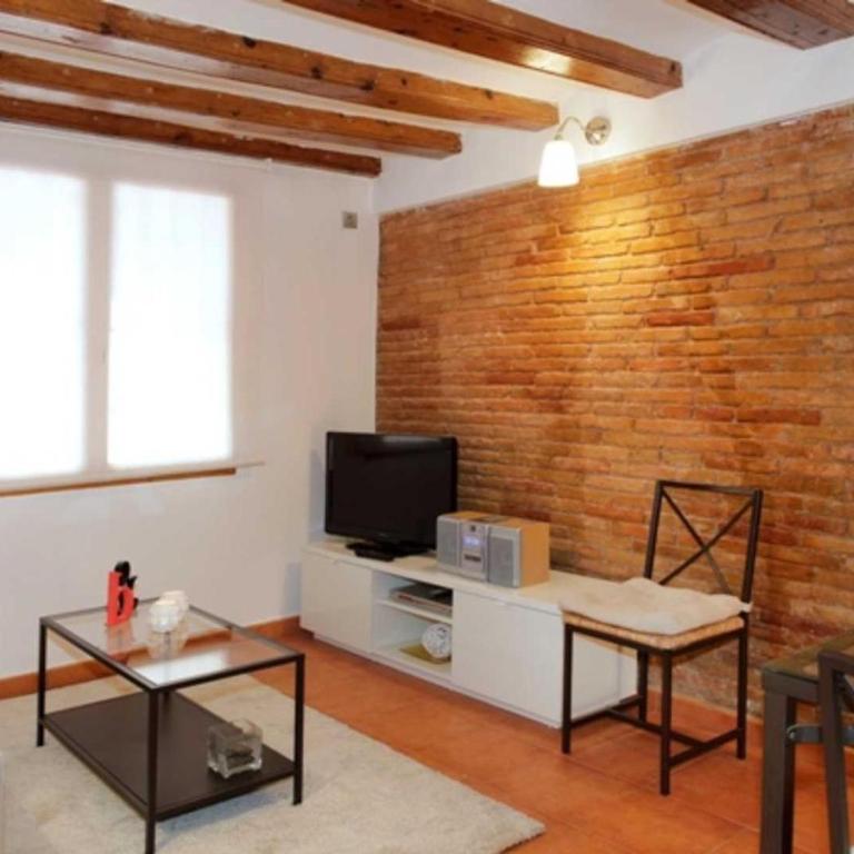 Apartamento Céntrico en Edificio Histórico con Encanto para Familias, Hasta 5 Personas - ES-341-1 - Apartment - 3