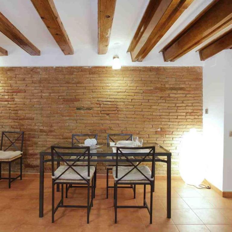 Apartamento Céntrico en Edificio Histórico con Encanto para Familias, Hasta 5 Personas - ES-341-1 - Apartment - 5