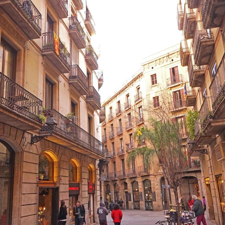 Apartamento Céntrico en Edificio Histórico con Encanto para Familias, Hasta 5 Personas - ES-341-1 - Apartment - 12