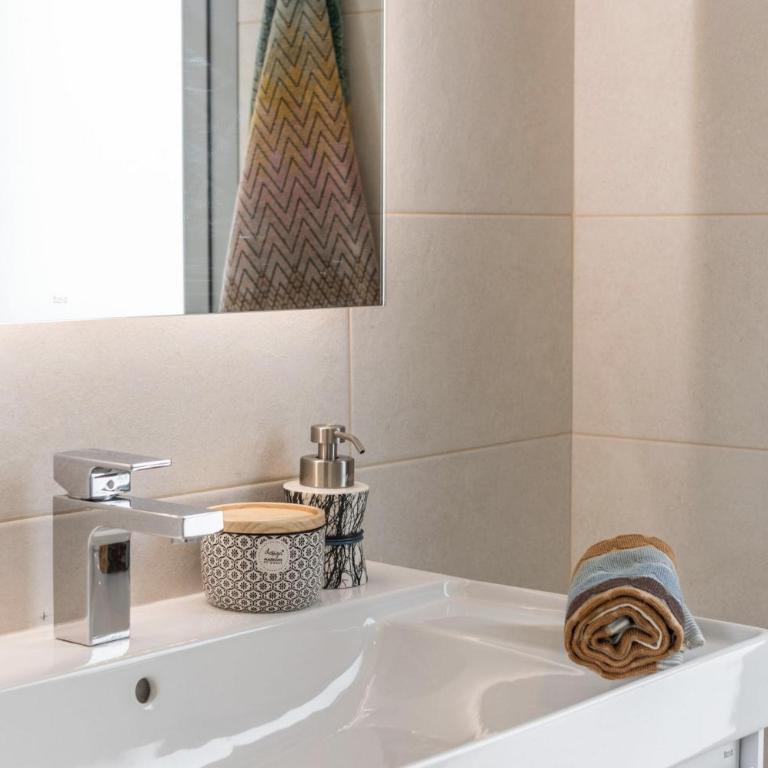 3065 Luxury apartment in the heart of Elviria - Apartamento - 24