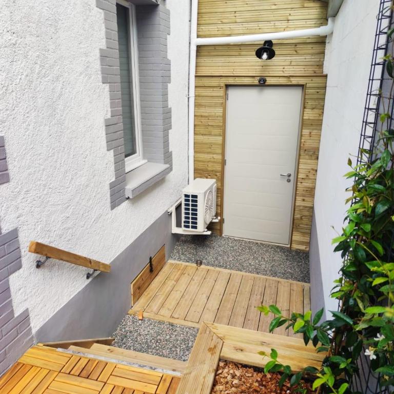 Le cosy charmeur Climatisé avec patio - One-Bedroom Apartment - 4