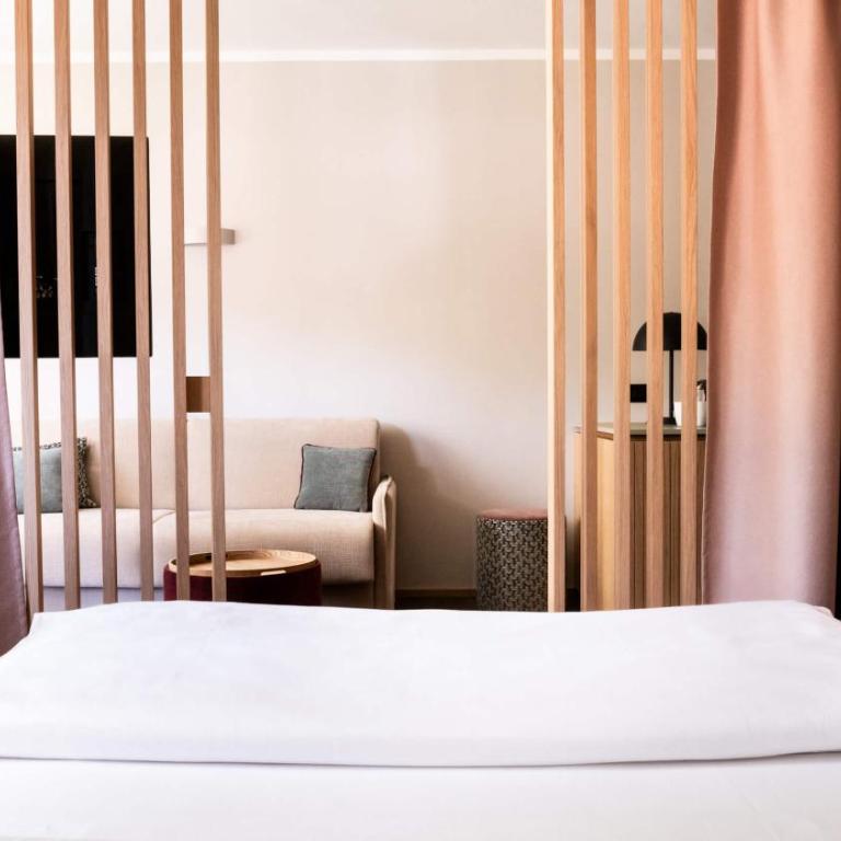 Flora Hotel & Suites - Suite avec Balcon - 1