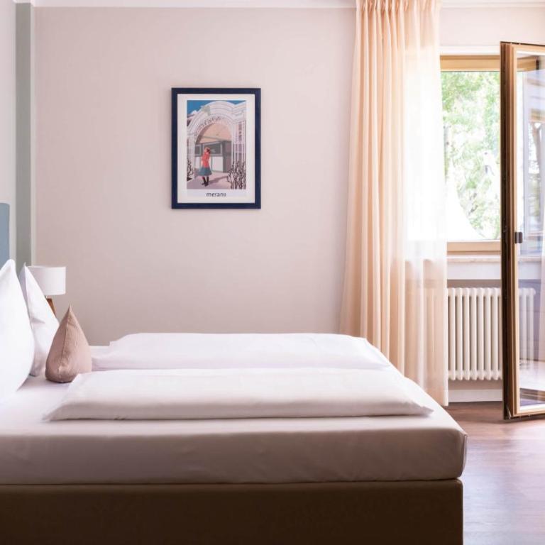 Flora Hotel & Suites - Chambre Double ou Lits Jumeaux - 1