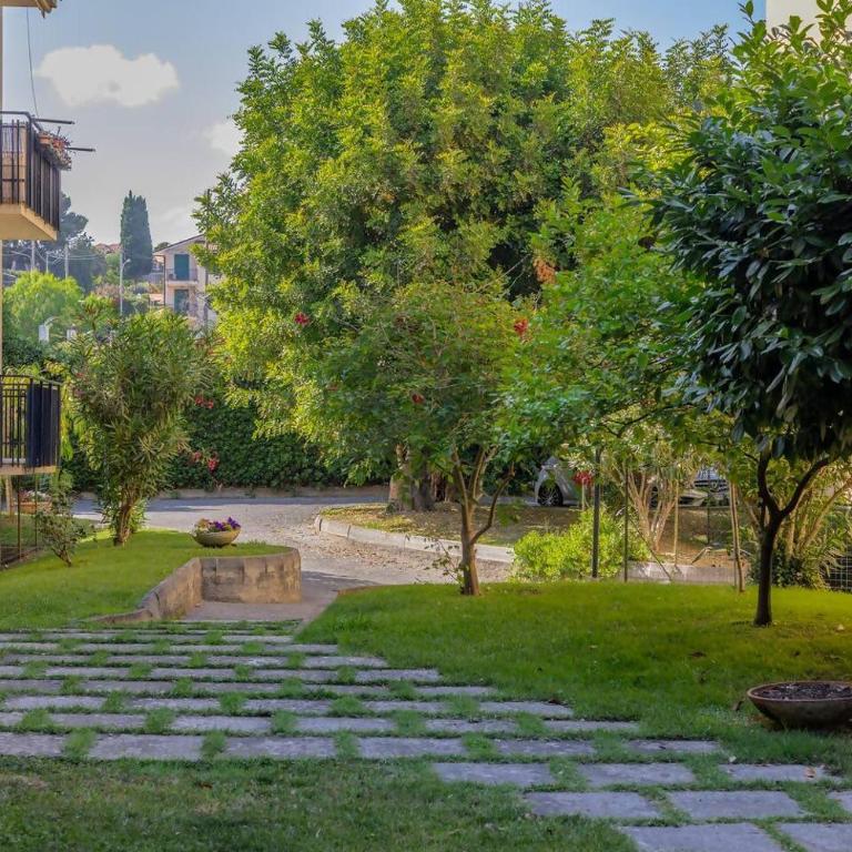 Stiloso bilocale terrace+parking - Appartamento con 1 Camera da Letto - 50