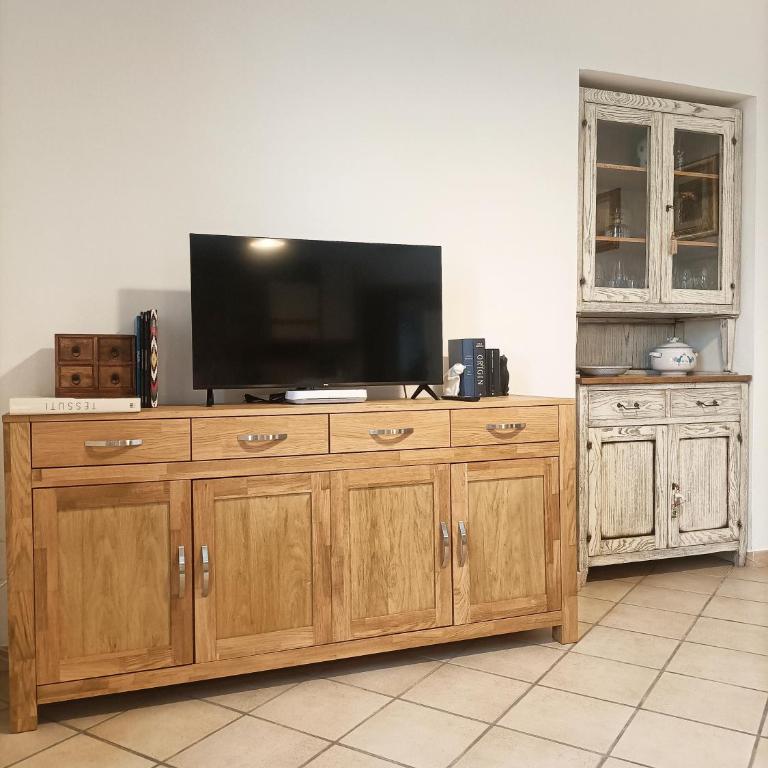 Bright Port View Apartment- Secondary Entrance Free Parking - Appartamento con 2 Camere da Letto - 3
