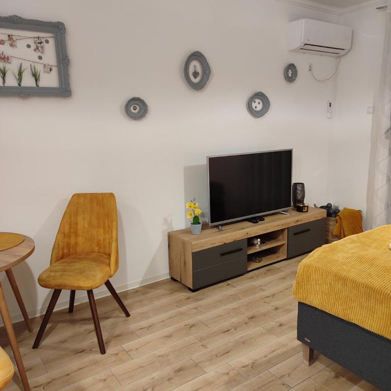Apartman Liliom - One-Bedroom Apartment - 12