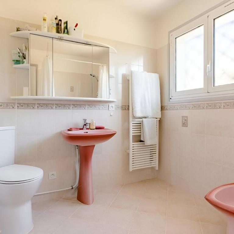 Villa Echauguette, Chambre et toilette privee Maison partagee avec la proprietaire - Double Room with Garden View - 9