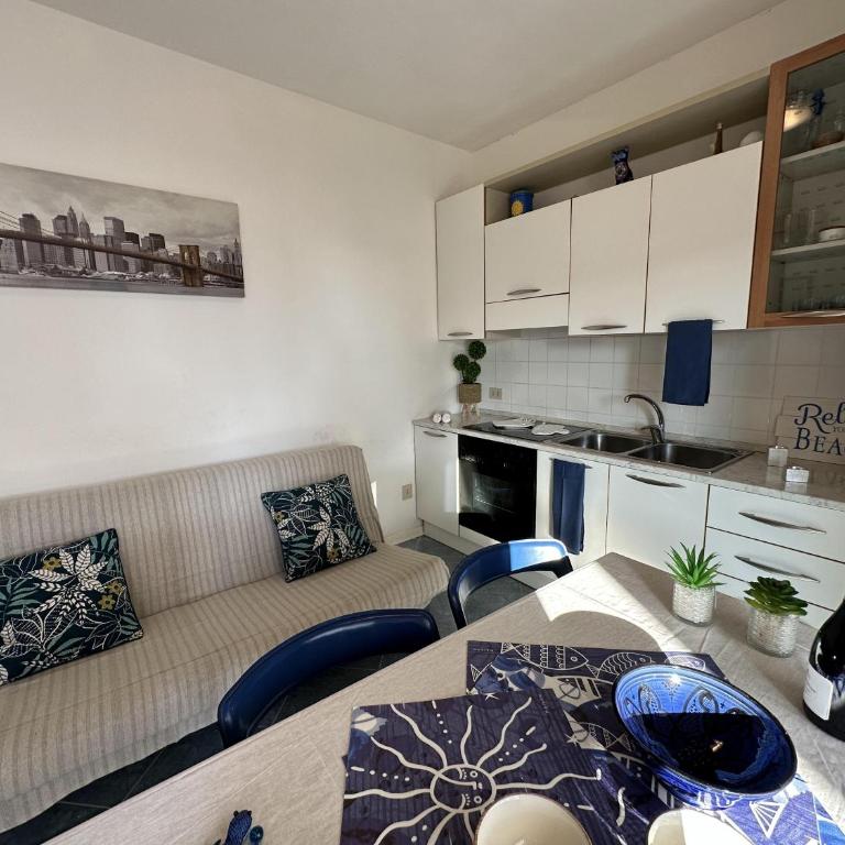 Residence Eva - Appartamento con 2 Camere da Letto e Balcone - 24