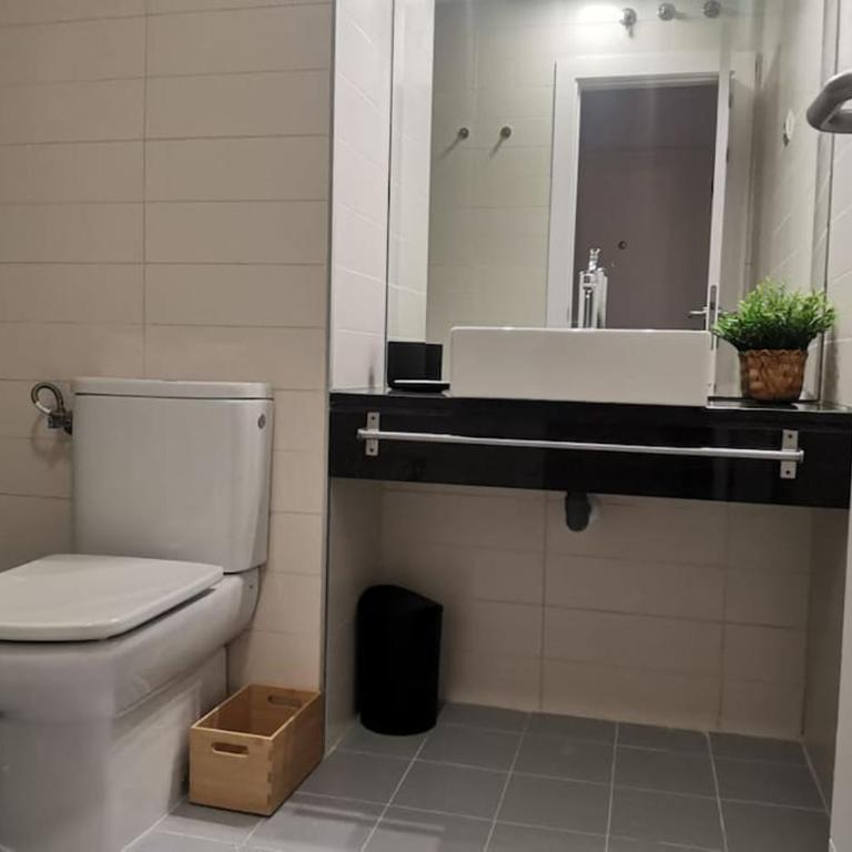 Cozy apartment with pool and private parking - Coruña - One-Bedroom Apartment - 9