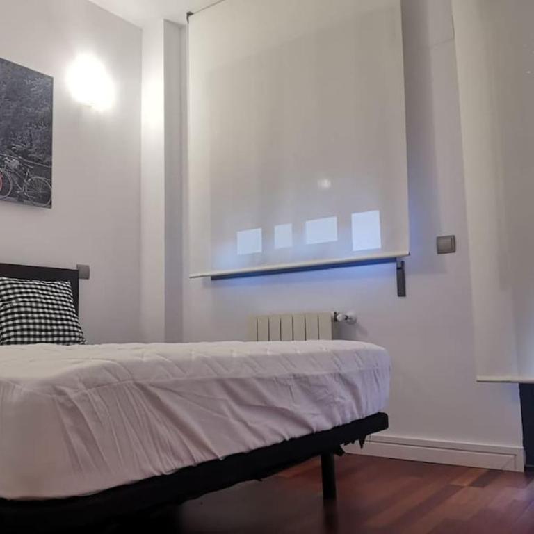 Cozy apartment with pool and private parking - Coruña - One-Bedroom Apartment - 8