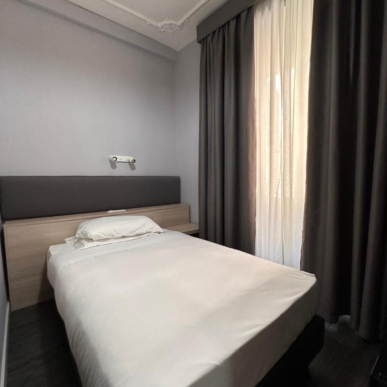 Hotel Philia - Camera Singola con Letto a Una Piazza e Mezza - 2