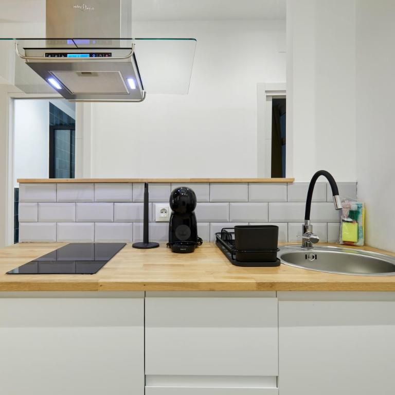Stylish typical BCN flat - Two-Bedroom Apartment - 6