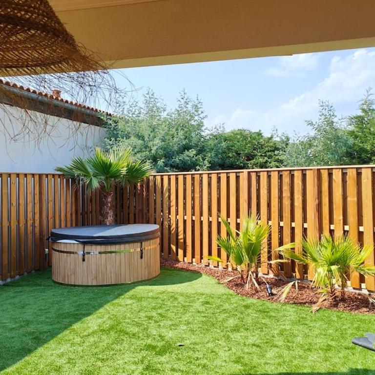 Appartement Jasmin Jacuzzi Piscine - Two-Bedroom Apartment - 20