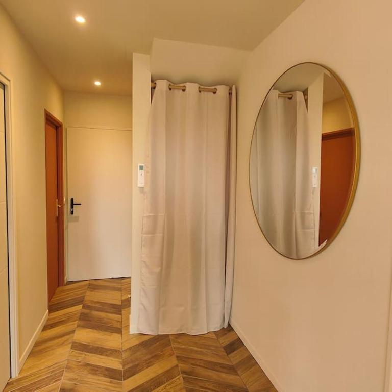 Appartement Jasmin Jacuzzi Piscine - Two-Bedroom Apartment - 6