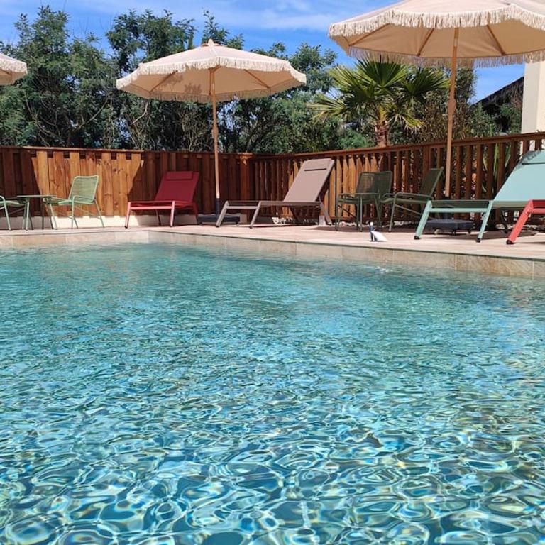 Appartement Jasmin Jacuzzi Piscine - Two-Bedroom Apartment - 24