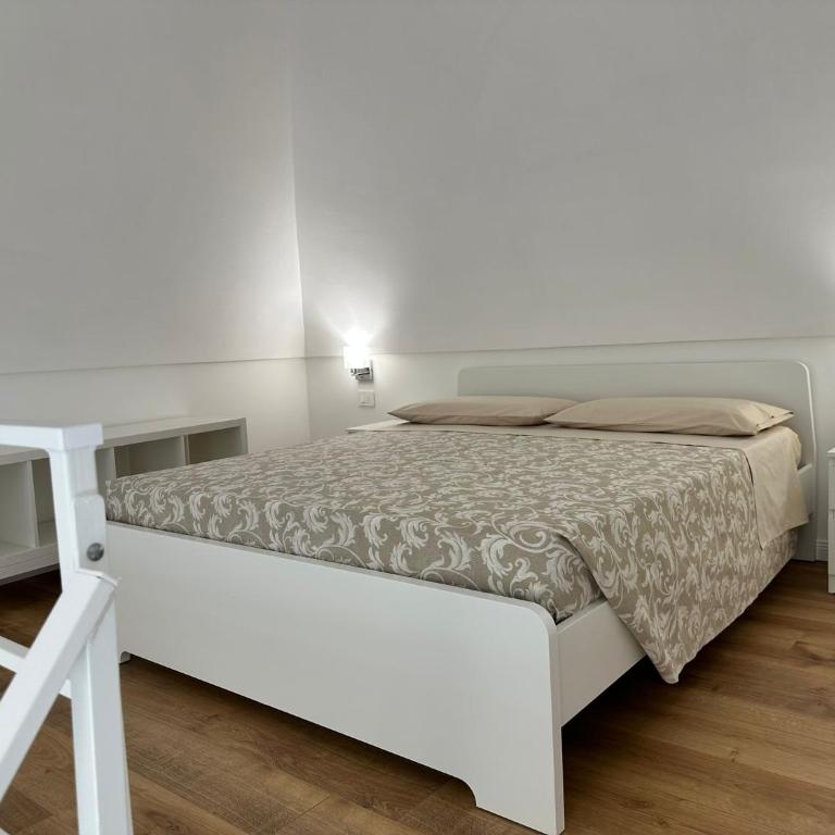 Hary Home Exclusive Rooms - Camera Matrimoniale Deluxe - 10