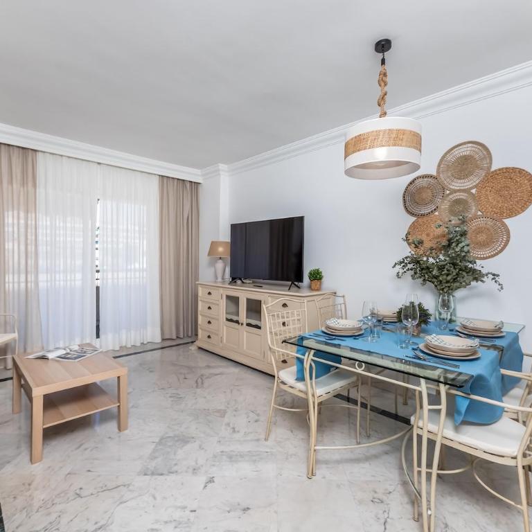 MARBELLA HOME RENTALS - Marina Banus, Puerto Banus, 2BR Best location, pool & parking - Two-Bedroom Apartment - 5