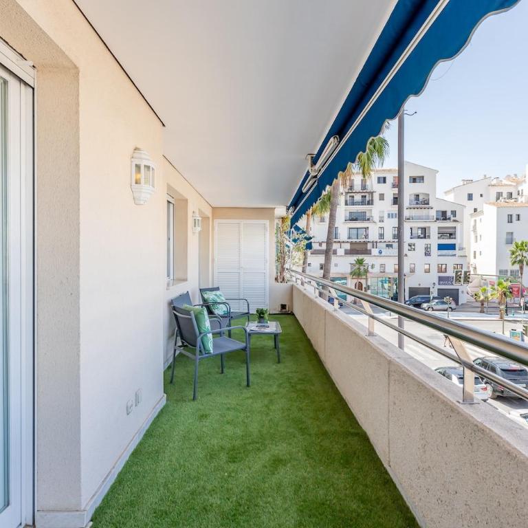 MARBELLA HOME RENTALS - Marina Banus, Puerto Banus, 2BR Best location, pool & parking - Two-Bedroom Apartment - 9
