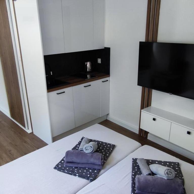 El Higo Apartments - Studio with Garden View - 12