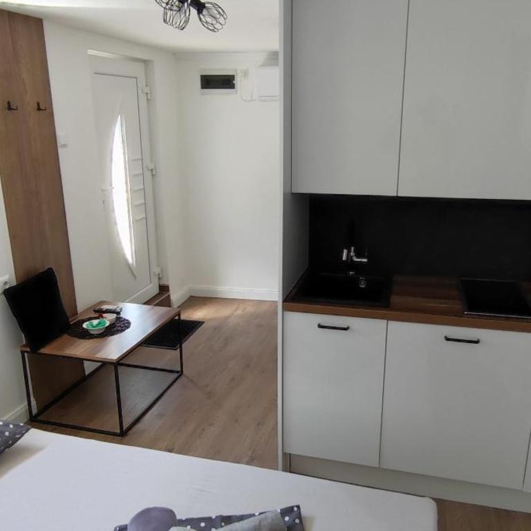 El Higo Apartments - Studio with Garden View - 11