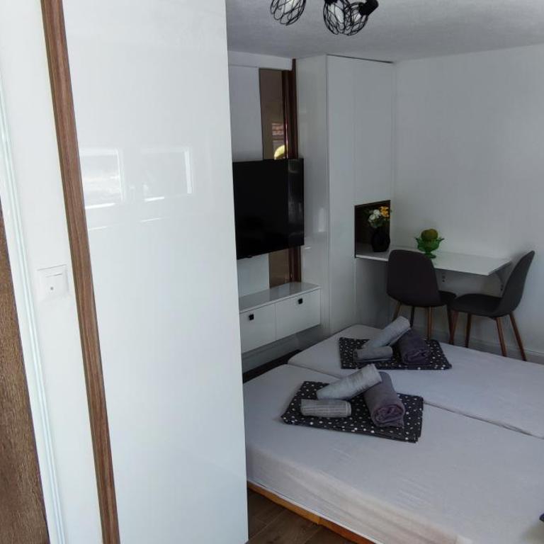El Higo Apartments - Studio with Garden View - 15